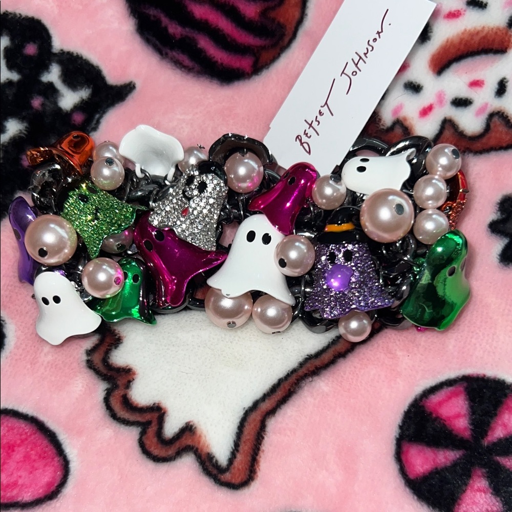 BNWT Betsey Johnson chunky ghost charm bracelet